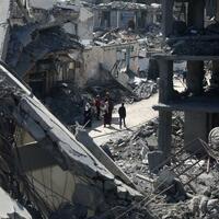Mideast in Pictures: Survive another day in Gaza