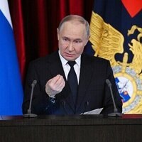 Wagging the dog: Putin mocks EU-Ukraine relationship