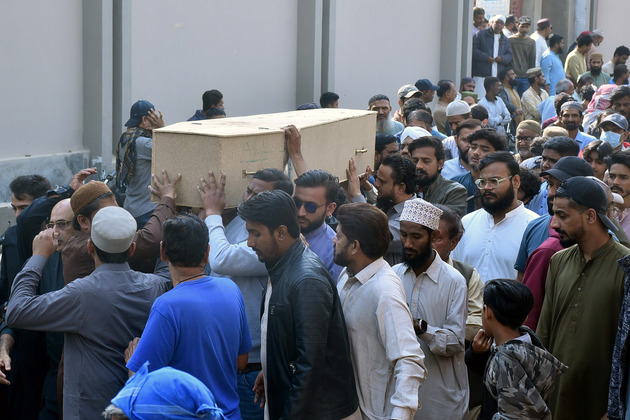 PAKISTAN-KARACHI-SHOPPING MALL-FIRE-VICTIM-FUNERAL