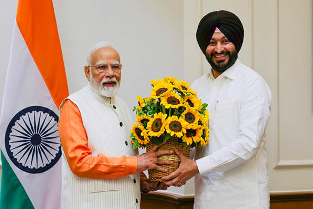Union Minister Ravneet Singh Bittu meets PM Narendra Modi, discusses various issues