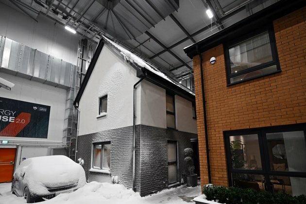 UK Mega-Lab Generates Weather to Test Homes of Future