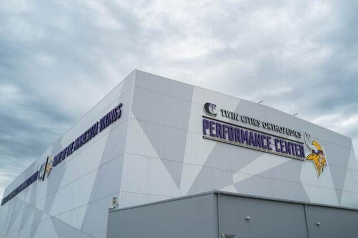 Vikings Team Doctor Christopher Larson Wins Leaguewide Award