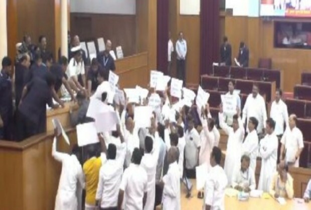 Odisha Assembly witnesses uproar as BJD, Congress MLAs stage protests