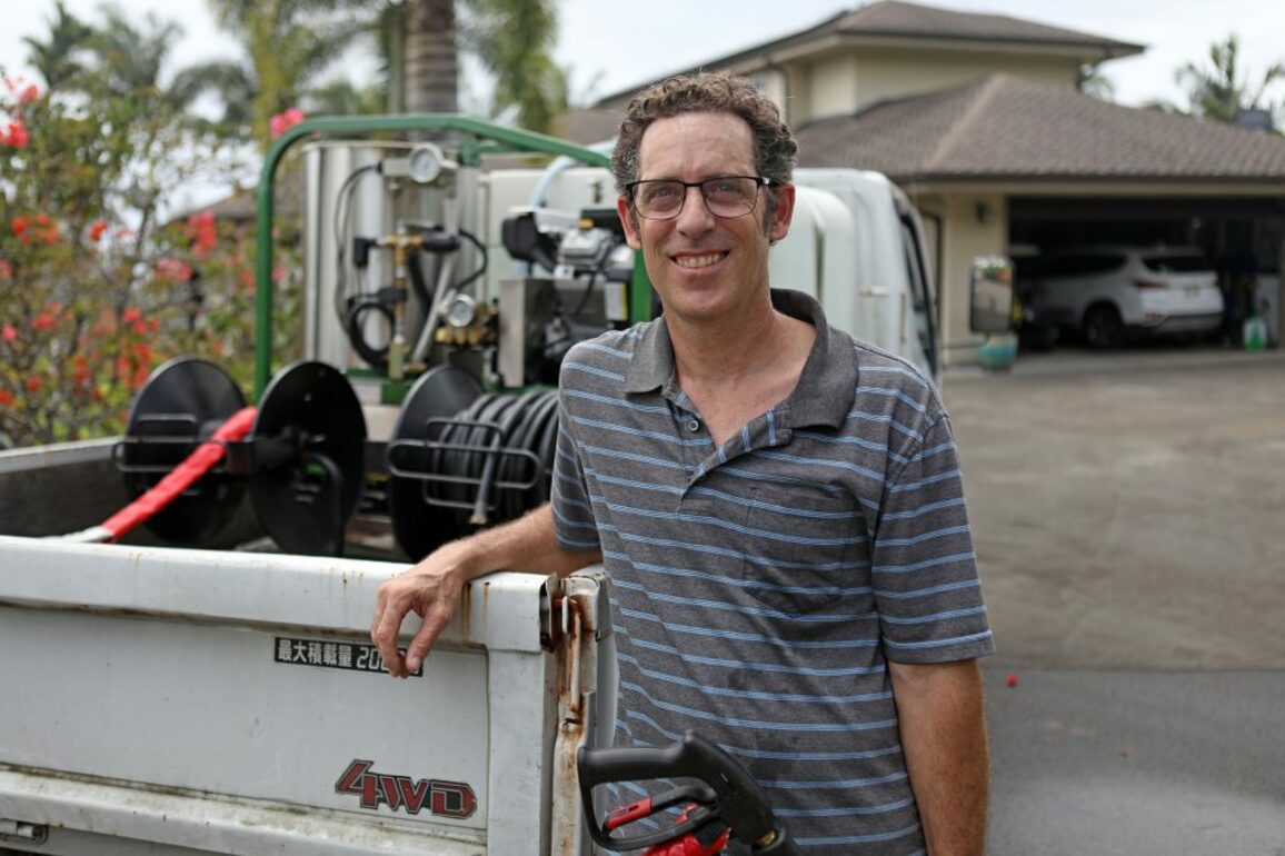 Business Monday- This Hilo entrepreneur kills weeds with safe steam, not herbicides