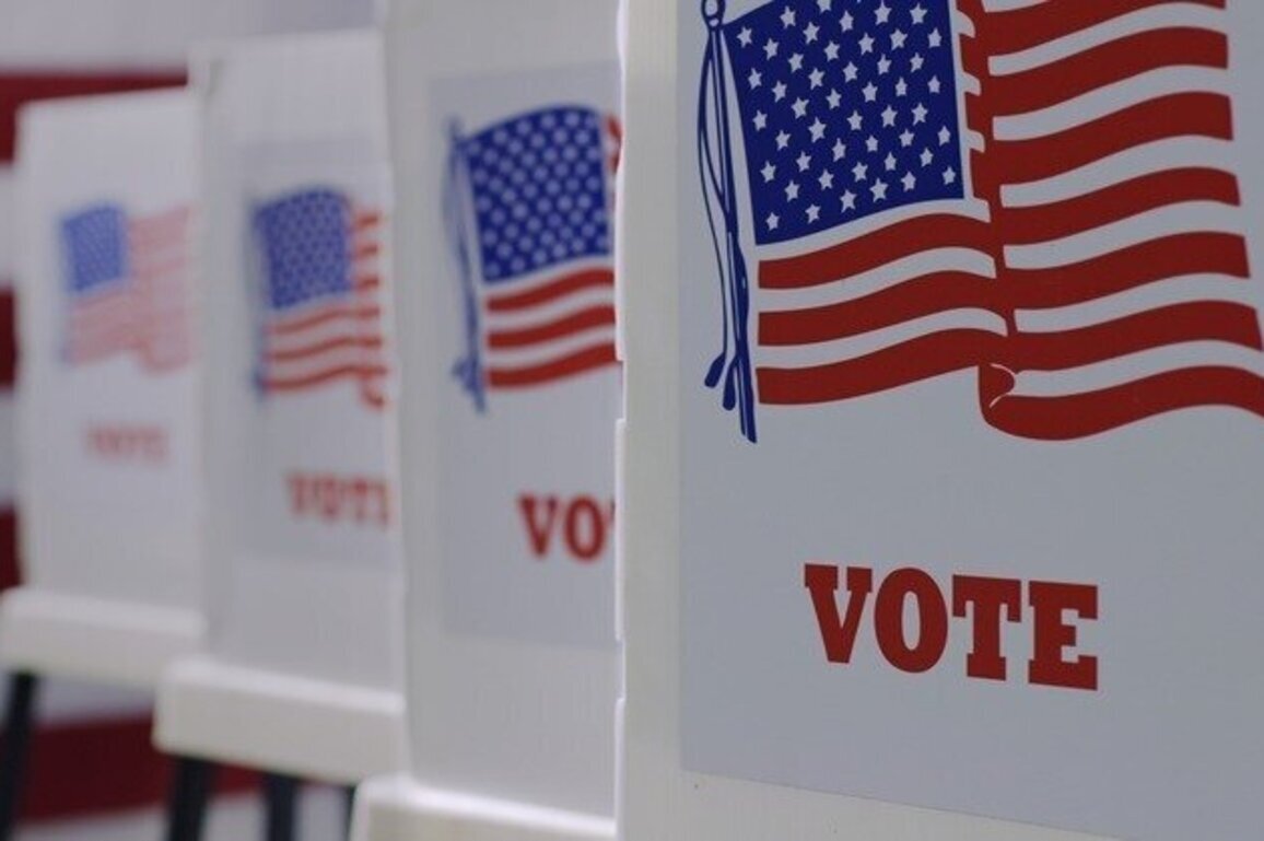 Early voting brisk on Virginia's redistricting referendum 