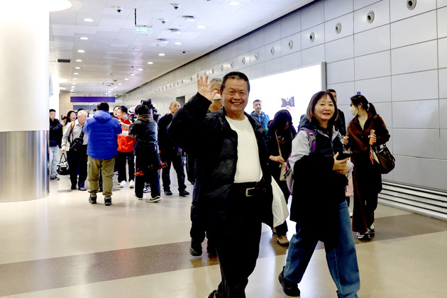 CHINA-SHANGHAI-STRANDED TAIWAN COMPATRIOTS-RETURNING HOME FROM MIDDLE EAST