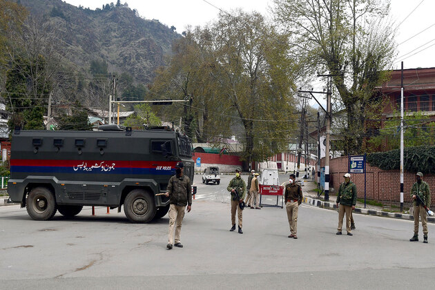 J-K: Police to conduct 14-day enquiry after a cricket player displays Palestine flag on helmet