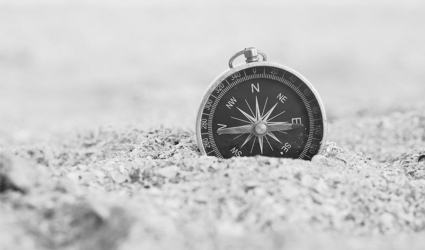 Compass © Yarbeer/Shutterstock