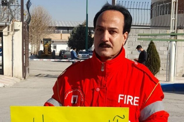 Jailed Iranian Activist Says He Will &#039;Never&#039; Ask For Pardon