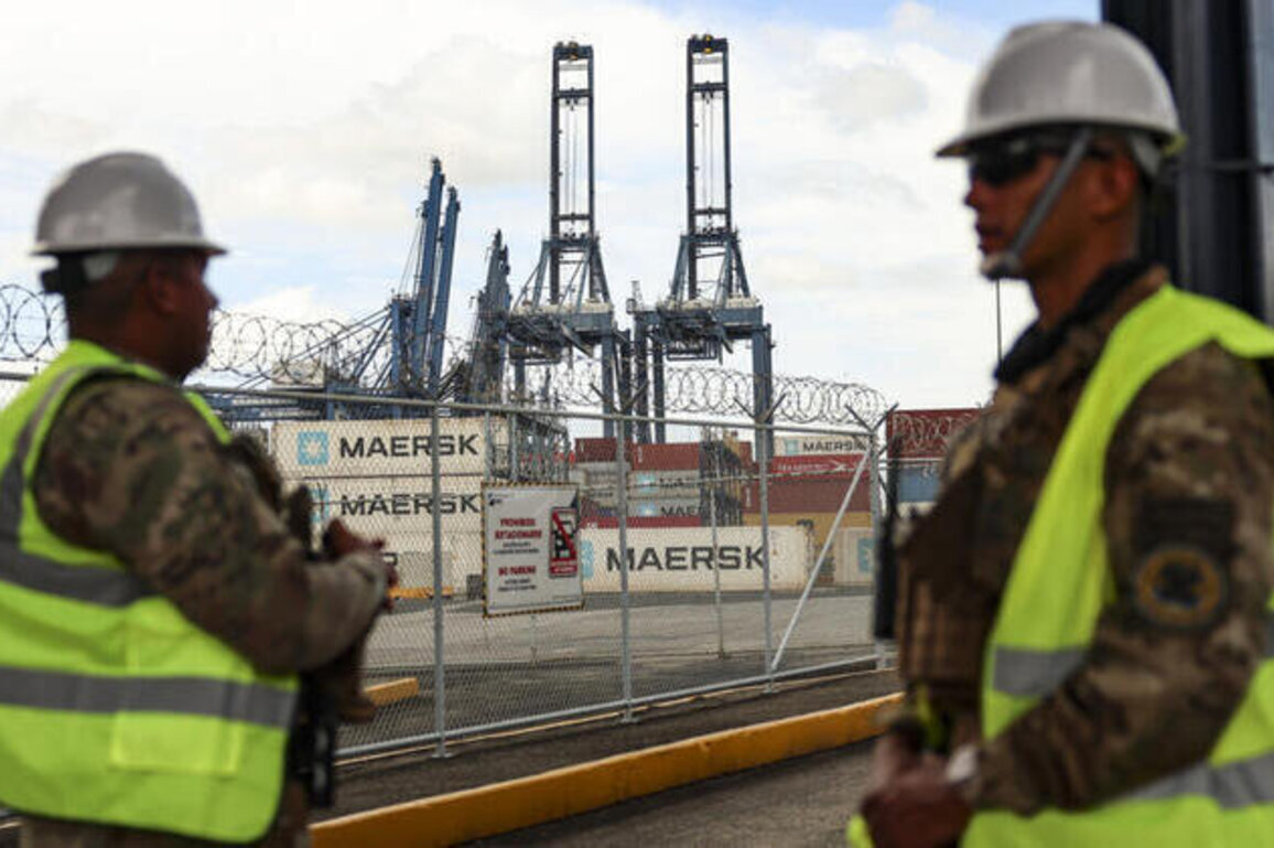 Panama takes control of canal ports, ousting Hong Kong group