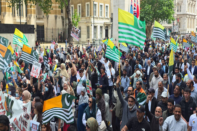 Thousands of British Kashmiris protest outside UK Parliament over crackdown in PoJK by Pakistani forces