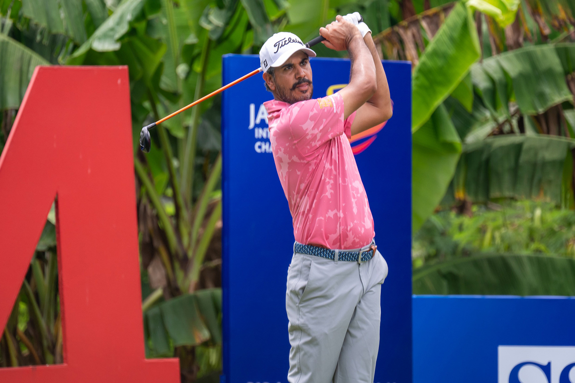 Bhullar storms into contention in Indonesia once more with second-round 65 at Jakarta International Championship