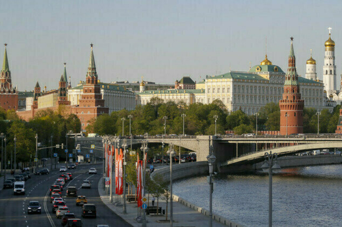 Kiev stalling peace talks  Kremlin