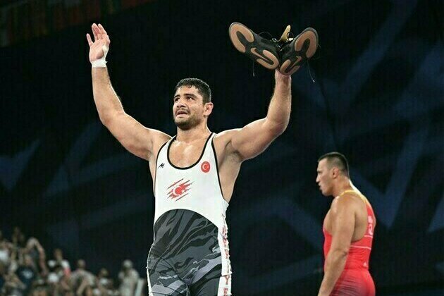 Turkish Wrestling Legend Akgul to Come to Tehran