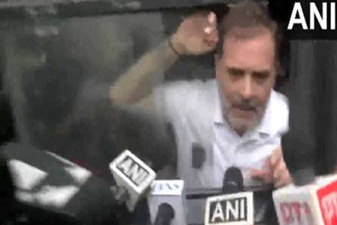 "Fight to save Constitution": Rahul Gandhi as police stops INDIA bloc leaders march to EC