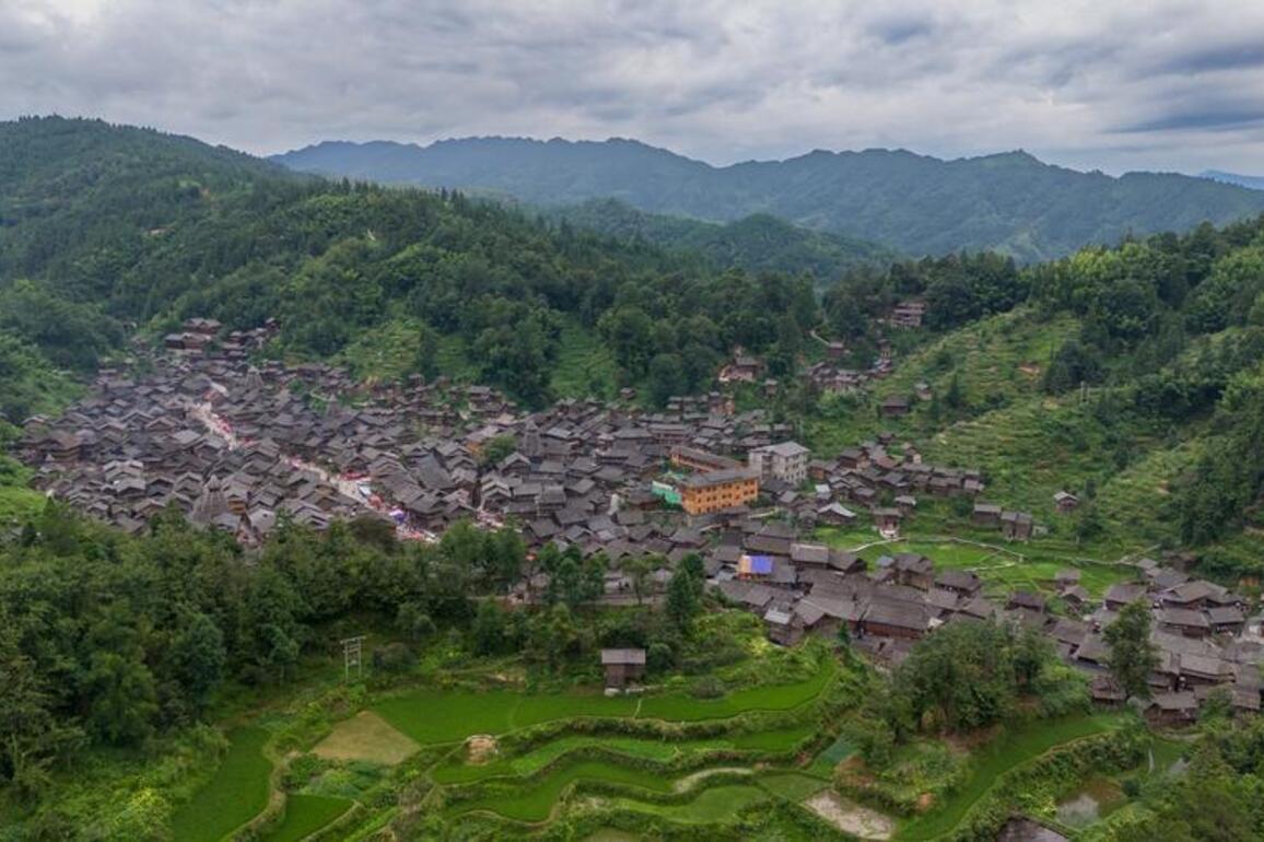 60"FlyOverChina | Experience charm of Dong Culture in Huanggang Village, SW China