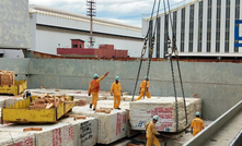 Embarque de rochas ornamentais