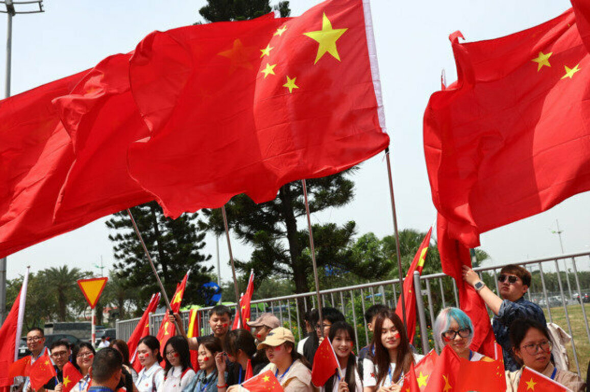Xi says looking forward to in-depth exchanges with Vietnamese leaders