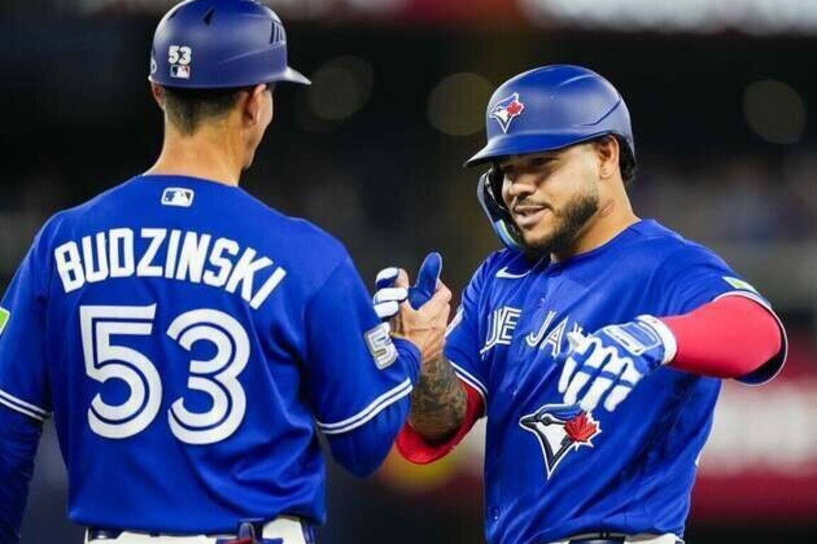 Jesus Sanchez hits tiebreaking HR as Blue Jays beat Guardians