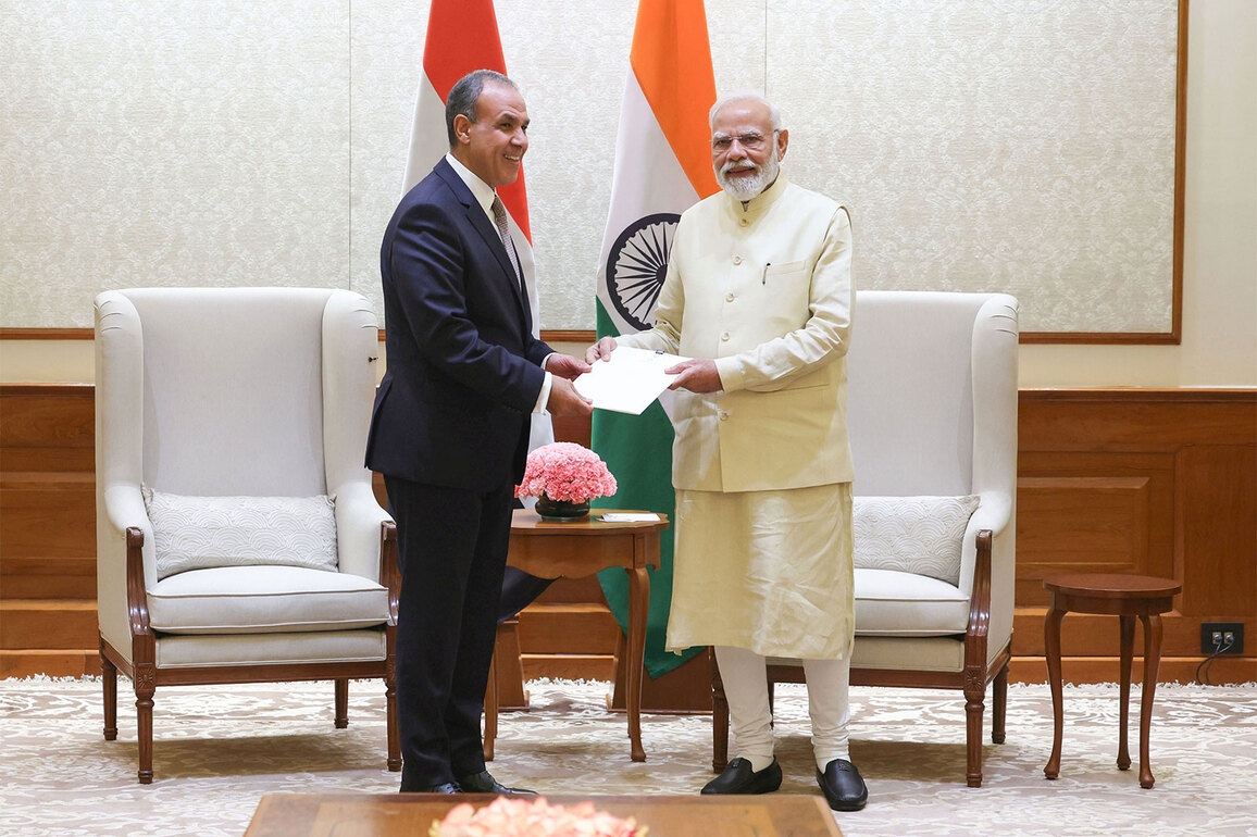 PM Modi meets Egyptian Foreign Minister, conveys appreciation for President Sisi's role in the Gaza Peace Agreement