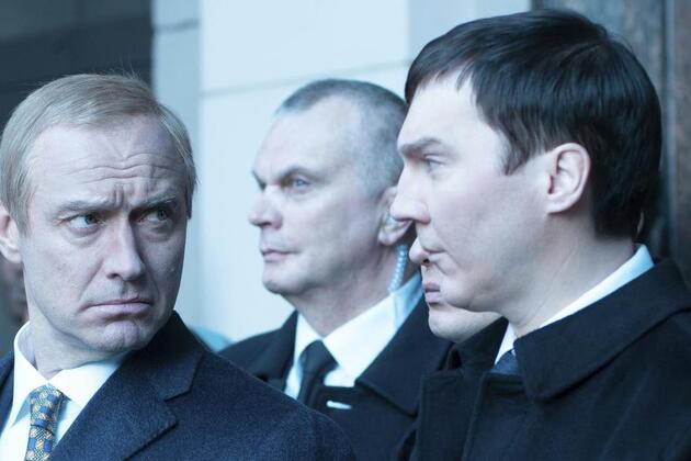 Jude Law debuts portrayal of Vladimir Putin in Venice