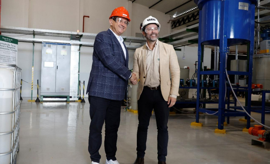 Comissário da UE para Parcerias Internacionais, Jozef Síkela, com Rafael Moreno, diretor-geral da Viridis colossus terras raras