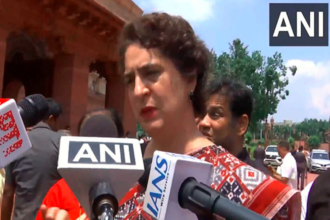 "Rahul ji kissi hamley se nahi dartey": Congress MP Priyanka Gandhi Vadra praises Rahul Gandhi's courage