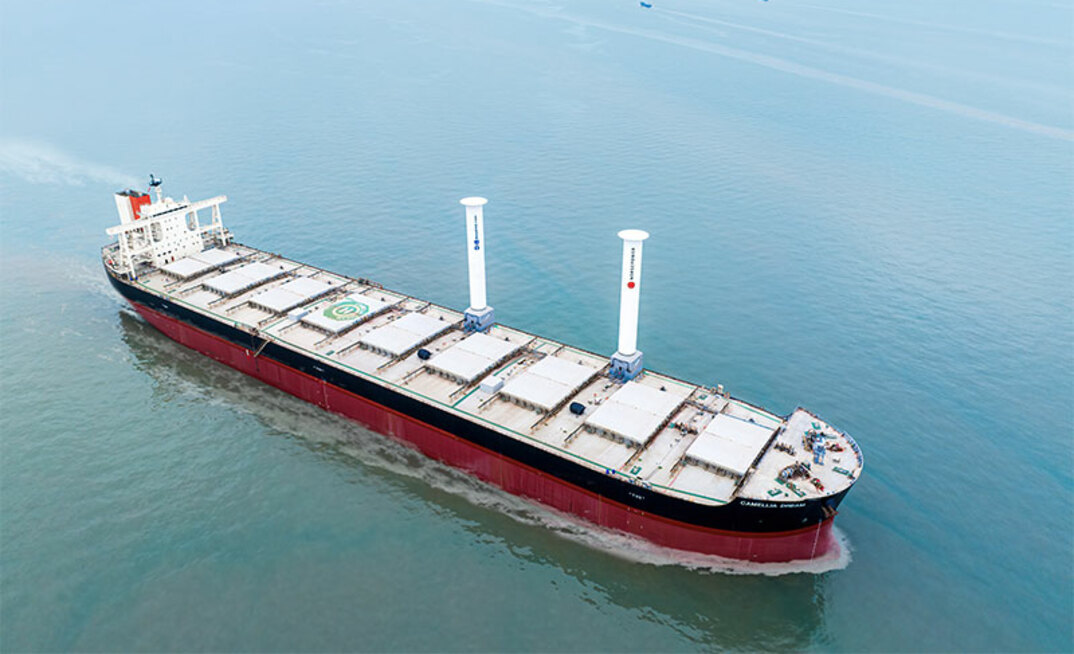 Capesize graneleiro Vale Camellia Dream velas rotor navio