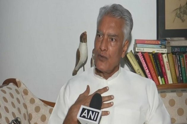 Supremacy in Congress lies with those who flatter high command, says Jakhar after joining BJP