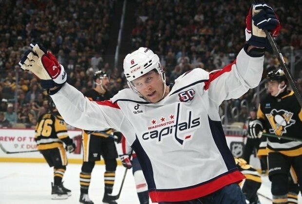 Capitals erupt for five goals in second while routing Penguins