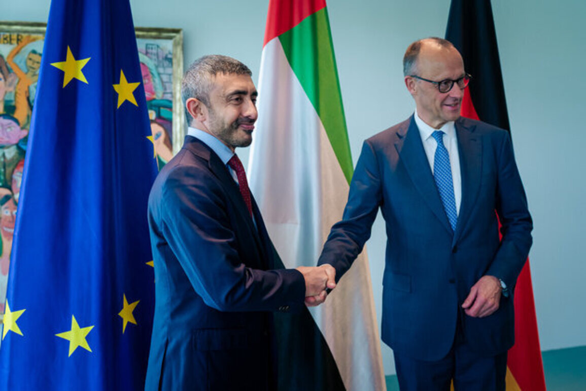 Abdullah bin Zayed meets German Chancellor in Berlin