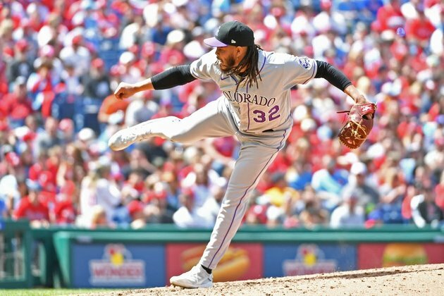 Giants set to face Rockies awaiting reinforcements