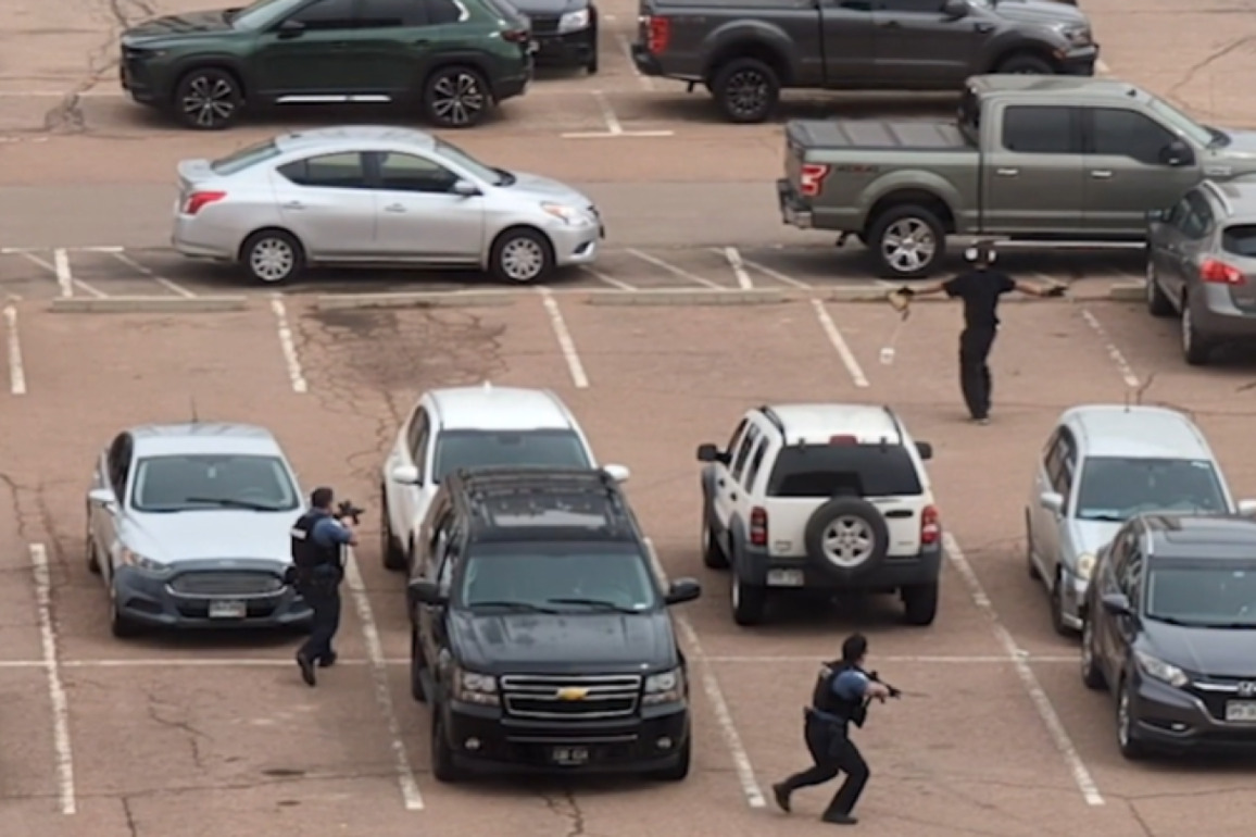 Video- Armed man runs toward bystander before fatal OIS