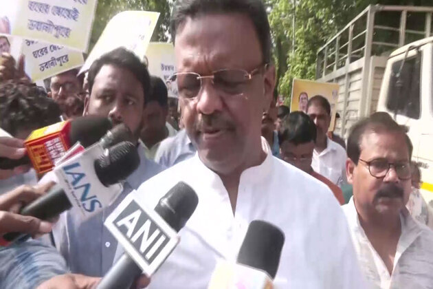 Trinamool Congress Leader Firhad Hakim confident of victory; terms Mamata Banerjee "daughter of Bhabanipur"