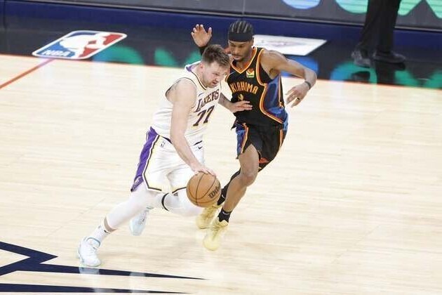 Sizzling teams, MVP candidates square off as Lakers face Thunder