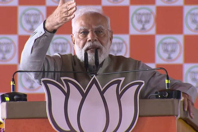 "RJD-Congress ne apna manifesto nahi, rate list jaari ki hai": PM Narendra Modi targets Mahagathbandhan
