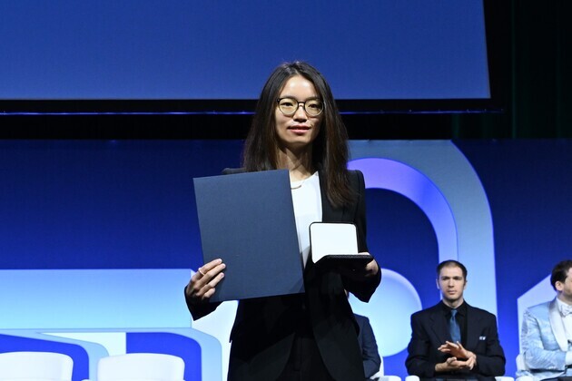 (SpotNews) U.S.-PHILADELPHIA-CHINESE MATHEMATICIANS-FIELDS MEDALS