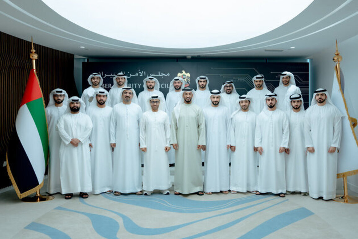 Abdulla Al Hamed visits UAE Cybersecurity Council, discusses prospects for joint cooperation