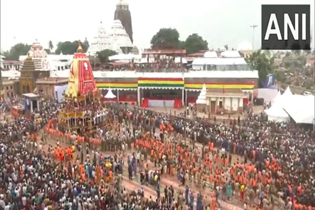 Puri: Devotees continue to gather in large numbers to witness Lord Jagannath's chariot