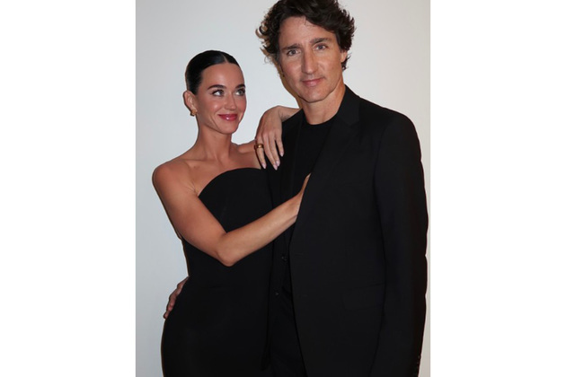 Katy Perry drops eclectic 17-slide carousel with Justin Trudeau, Miranda Kerr
