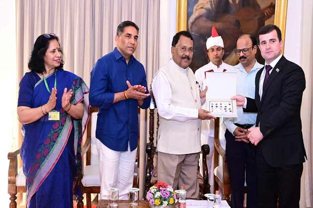 Goa Governor PS Sreedharan Pillai meets Central Asian Youth Delegation in Panaji
