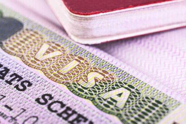 EU plans more entry restrictions for Russians  Politico