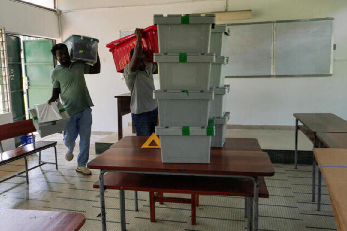 Ivory Coast heads to the polls for presidential elections