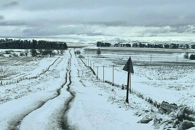 Heavy snowfall grips South Africa 