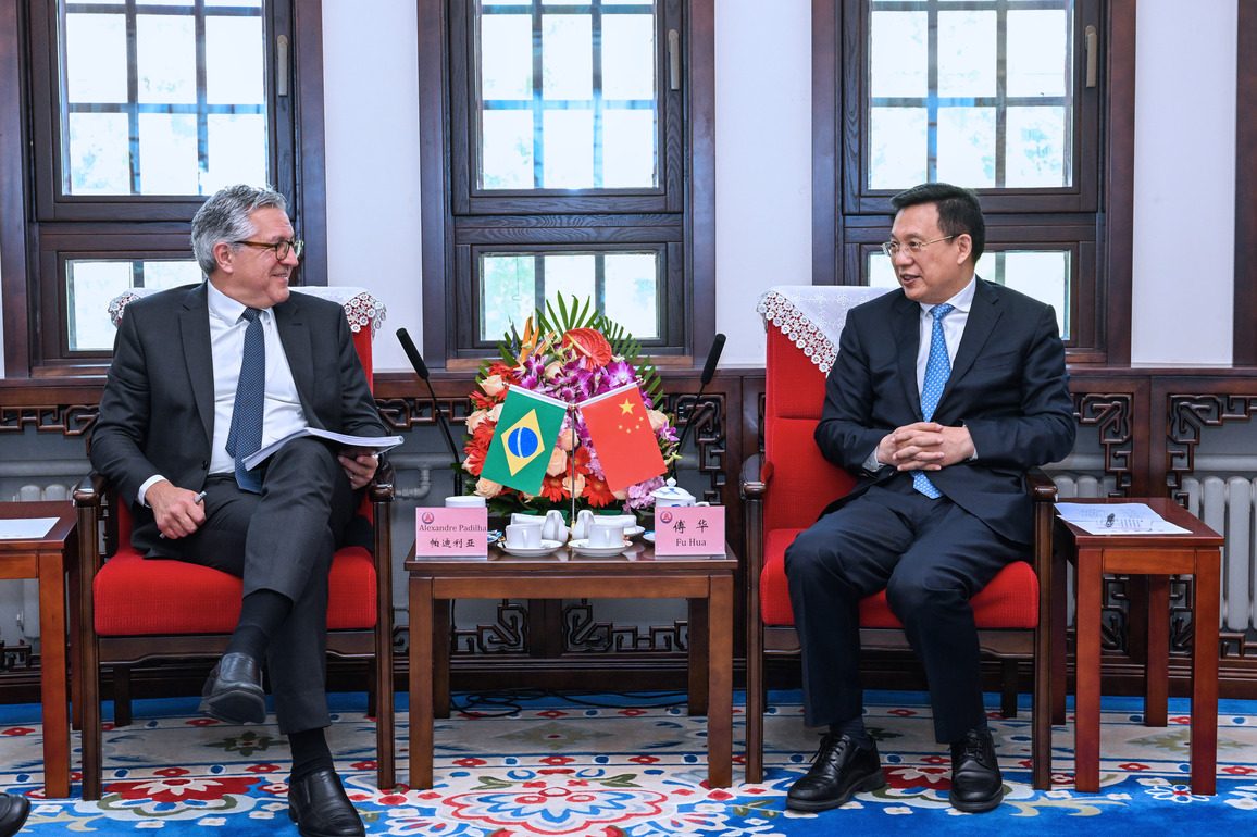 CHINA-BEIJING-XINHUA-FU HUA-BRAZILIAN HEALTH MINISTER-MEETING (CN)