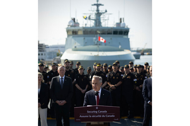 Canada chooses German submarines for navy fleet