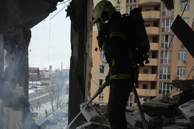Zelenskyy alleges Russia of ongoing attacks, says residential buildings hit