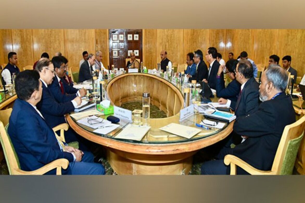 Sitharaman reviews public sector banks amid volatility in US banking system