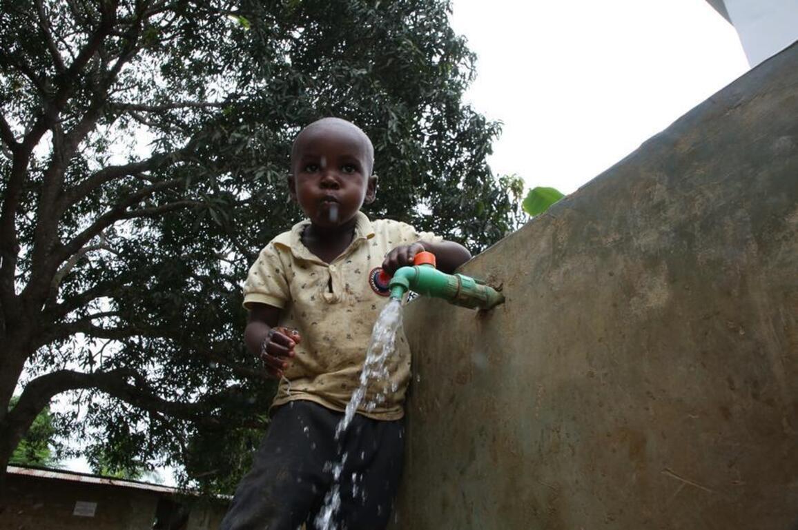 (Hello Africa) China-supported water project drives down schistosomiasis cases in Tanzania