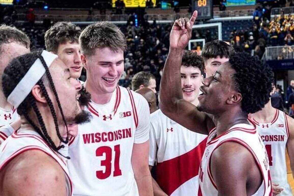 High-flying Wisconsin aims to extend dominance over Minnesota